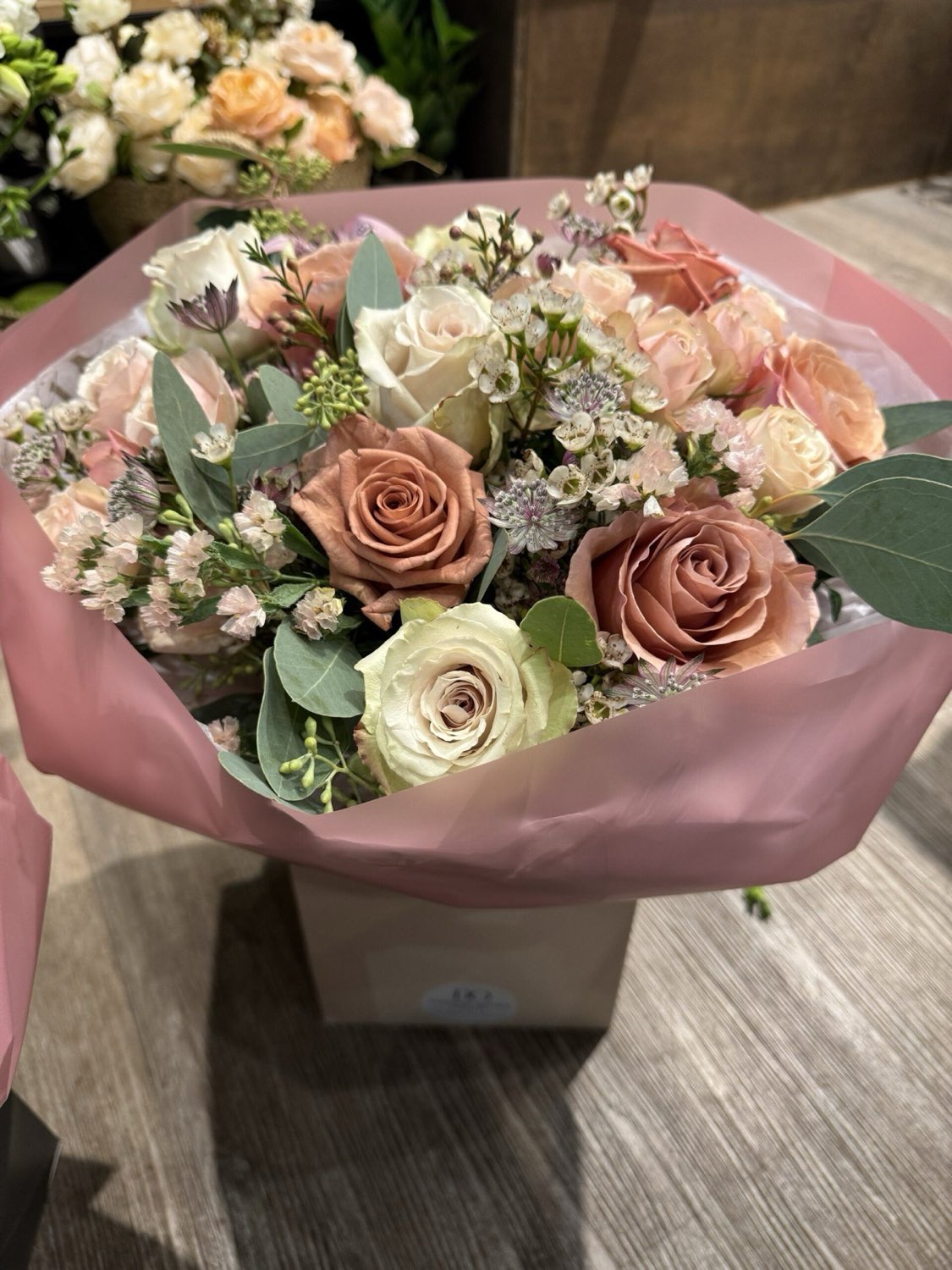 Cappuccino bouquet, luxury floral arrangement by Dancing Orchid, North London florist